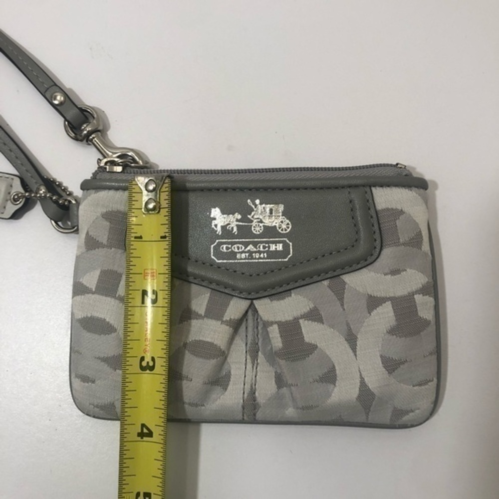 Coach Madison rare chainlink gray wristlet bag - Picture 3 of 9